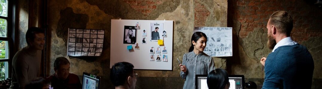 The Two Sides of Storytelling: Stage vs. Business